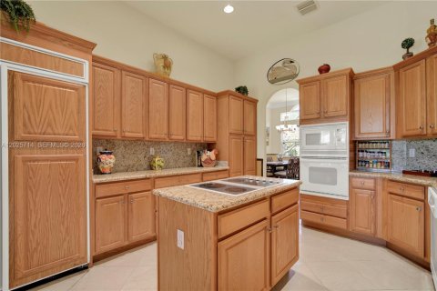 Casa en venta en Miami, Florida, 4 dormitorios, 307.88 m2 № 2087010 - foto 11