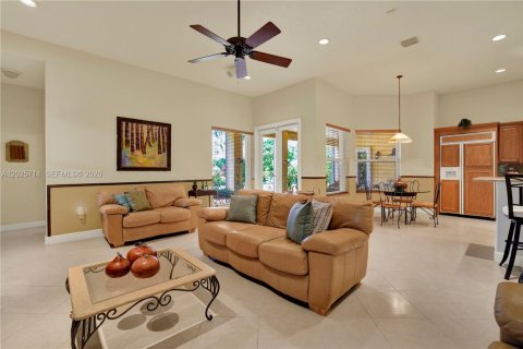 Casa en venta en Miami, Florida, 4 dormitorios, 307.88 m2 № 2087010 - foto 14