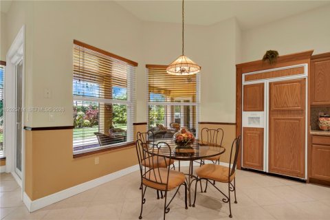 Casa en venta en Miami, Florida, 4 dormitorios, 307.88 m2 № 2087010 - foto 12