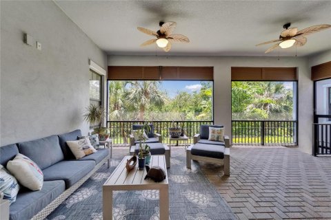 House in Ruskin, Florida 3 bedrooms, 240.71 sq.m. № 1666385 - photo 30