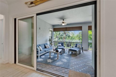 House in Ruskin, Florida 3 bedrooms, 240.71 sq.m. № 1666385 - photo 29