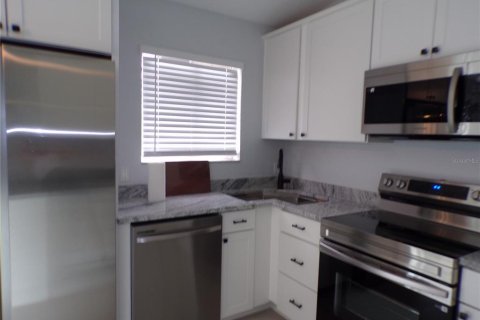 Villa ou maison à louer à Port Charlotte, Floride: 2 chambres, 91.79 m2 № 2396996 - photo 12