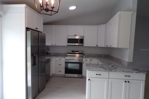 Villa ou maison à louer à Port Charlotte, Floride: 2 chambres, 91.79 m2 № 2396996 - photo 7