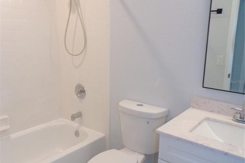 Villa ou maison à louer à Port Charlotte, Floride: 2 chambres, 91.79 m2 № 2396996 - photo 21