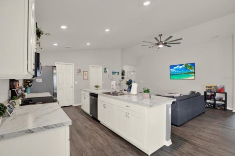 House in Ruskin, Florida 4 bedrooms, 158.86 sq.m. № 2203662 - photo 9