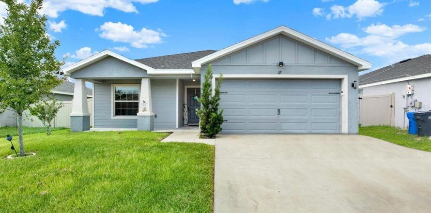 House in Ruskin, Florida 4 bedrooms, 158.86 sq.m. № 2203662