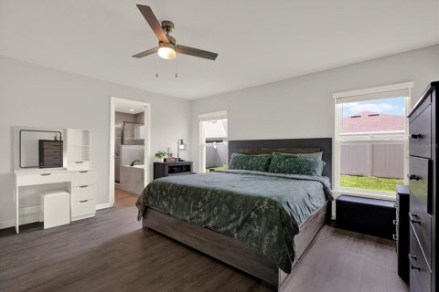 House in Ruskin, Florida 4 bedrooms, 158.86 sq.m. № 2203662 - photo 15