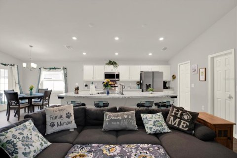House in Ruskin, Florida 4 bedrooms, 158.86 sq.m. № 2203662 - photo 7