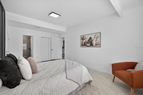 Casa en venta en Tampa, Florida, 4 dormitorios, 102.38 m2 № 1903710 - foto 15