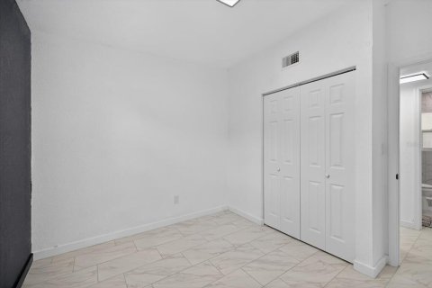 Casa en venta en Tampa, Florida, 4 dormitorios, 102.38 m2 № 1903710 - foto 24