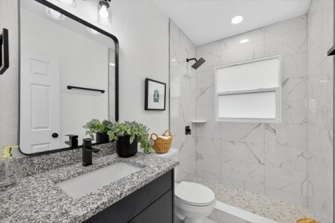 Casa en venta en Tampa, Florida, 4 dormitorios, 102.38 m2 № 1903710 - foto 21