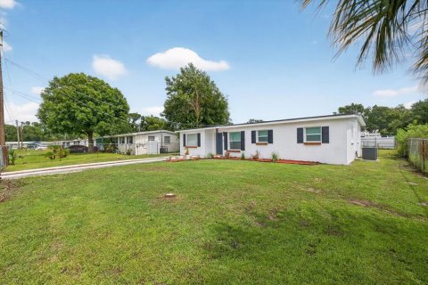 Casa en venta en Tampa, Florida, 4 dormitorios, 102.38 m2 № 1903710 - foto 4