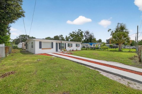 Casa en venta en Tampa, Florida, 4 dormitorios, 102.38 m2 № 1903710 - foto 3