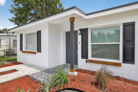 Casa en venta en Tampa, Florida, 4 dormitorios, 102.38 m2 № 1903710 - foto 6