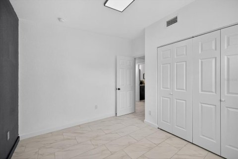 Casa en venta en Tampa, Florida, 4 dormitorios, 102.38 m2 № 1903710 - foto 27