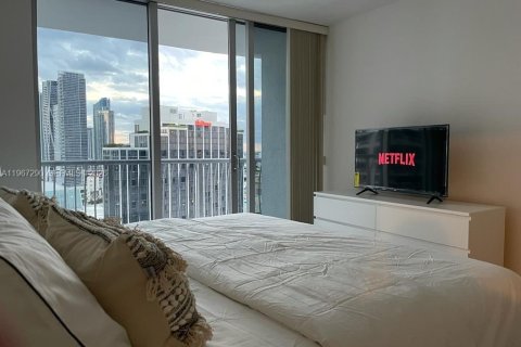 Condo in Miami, Florida, 1 bedroom  № 2029668 - photo 13