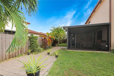 Casa en venta en Homestead, Florida, 5 dormitorios, 325.16 m2 № 1976398 - foto 22