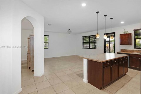 Casa en venta en Homestead, Florida, 5 dormitorios, 325.16 m2 № 1976398 - foto 9