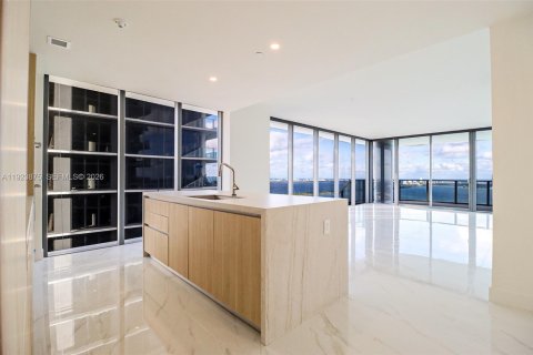 Condominio en Miami, Florida, 4 dormitorios  № 2002377