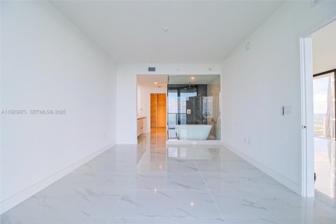Condominio en venta en Miami, Florida, 4 dormitorios № 2002377 - foto 17