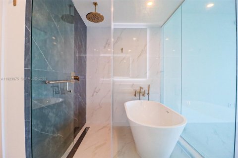 Condominio en venta en Miami, Florida, 4 dormitorios № 2002377 - foto 29