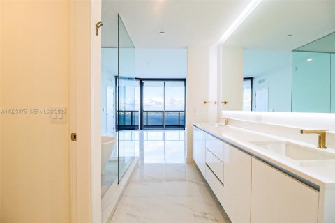 Condominio en venta en Miami, Florida, 4 dormitorios № 2002377 - foto 27