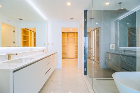 Condominio en venta en Miami, Florida, 4 dormitorios № 2002377 - foto 22