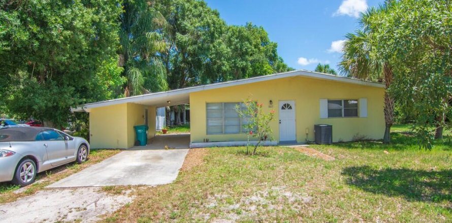 Villa ou maison à Fort Pierce, Floride 3 chambres, 90.49 m2 № 1217538