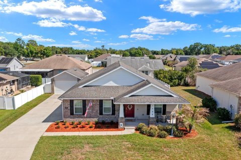 House in Plant City, Florida 3 bedrooms, 157.1 sq.m. № 2152332