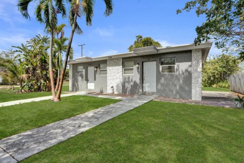 Commercial property in Pompano Beach, Florida 91.79 sq.m. № 2084014