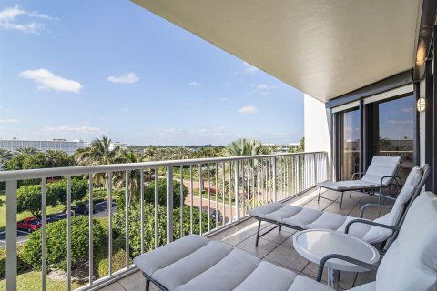 Condo in Palm Beach, Florida, 4 bedrooms  № 2081681 - photo 26