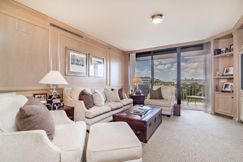 Condo in Palm Beach, Florida, 4 bedrooms  № 2081681 - photo 17