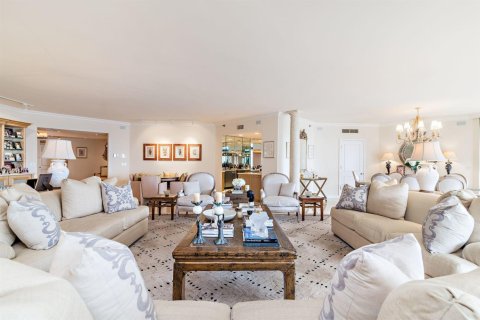 Condo in Palm Beach, Florida, 4 bedrooms  № 2081681 - photo 7