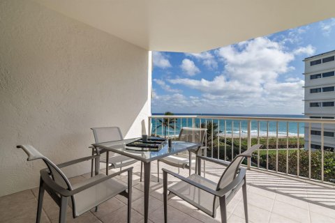 Condo in Palm Beach, Florida, 4 bedrooms  № 2081681 - photo 25