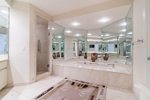 Condo in Palm Beach, Florida, 4 bedrooms  № 2081681 - photo 14