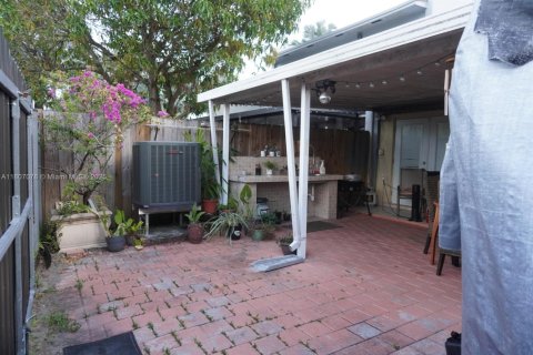 Купить таунхаус в Майами-Гарденс, Флорида 3 спальни, 125.05м2, № 1940554 - фото 20