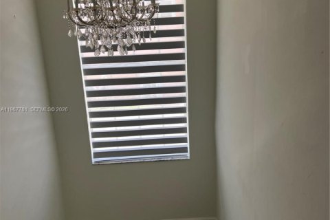 Casa en venta en Miami, Florida, 5 dormitorios, 314.94 m2 № 2029460 - foto 10