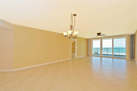 Condo in Indialantic, Florida, 2 bedrooms  № 1913373 - photo 30