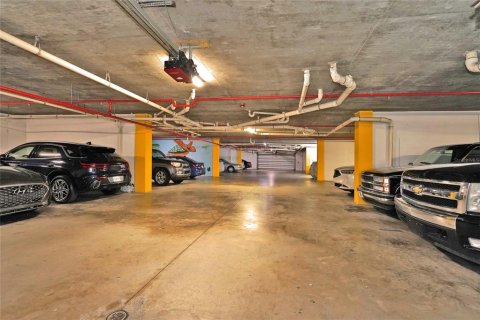 Condo in Indialantic, Florida, 2 bedrooms  № 1913373 - photo 20