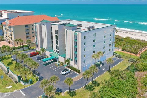 Condo in Indialantic, Florida, 2 bedrooms  № 1913373 - photo 6