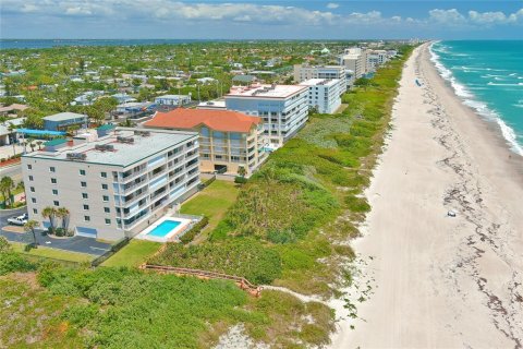 Condo in Indialantic, Florida, 2 bedrooms  № 1913373 - photo 11