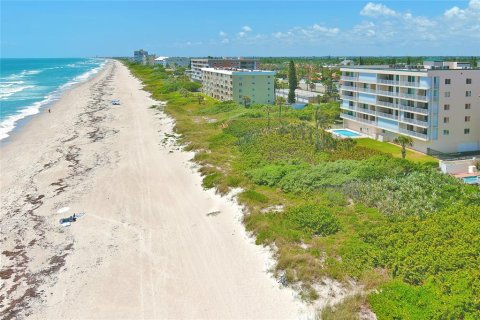 Condo in Indialantic, Florida, 2 bedrooms  № 1913373 - photo 10