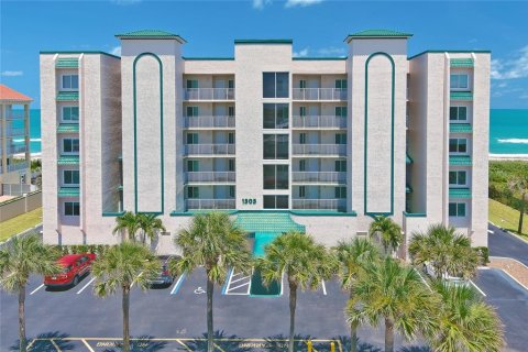 Condo in Indialantic, Florida, 2 bedrooms  № 1913373 - photo 1