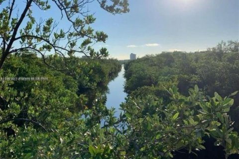 Casa en venta en Hollywood, Florida, 3 dormitorios, 178.28 m2 № 1814799 - foto 20