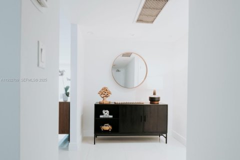 Copropriété à vendre à Sunny Isles Beach, Floride: 3 chambres, 139.82 m2 № 1991763 - photo 28