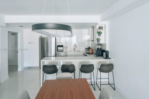 Copropriété à vendre à Sunny Isles Beach, Floride: 3 chambres, 139.82 m2 № 1991763 - photo 12