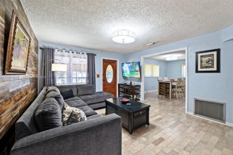 Villa ou maison à vendre à Hollywood, Floride: 3 chambres, 121.24 m2 № 1947168 - photo 6