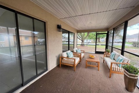 House in Kissimmee, Florida 4 bedrooms, 180.51 sq.m. № 1798558 - photo 15
