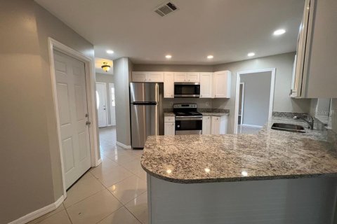 House in Kissimmee, Florida 4 bedrooms, 180.51 sq.m. № 1798558 - photo 18