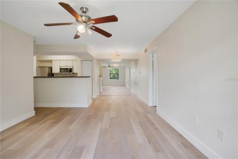 Copropriété à vendre à Kissimmee, Floride: 2 chambres, 87.05 m2 № 1544518 - photo 7